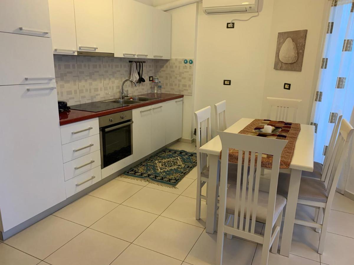 Gregor Apartments Саранде Екстериор снимка