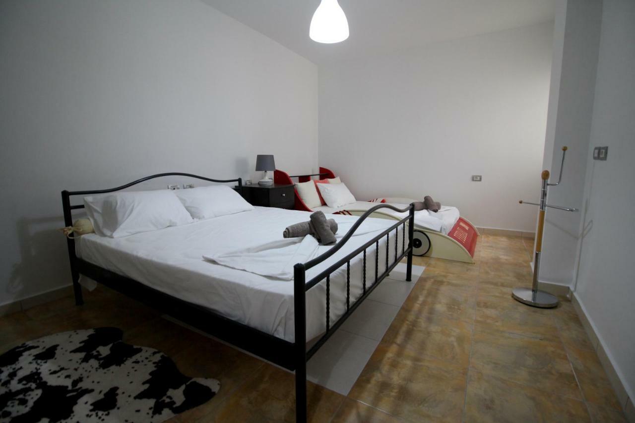 Gregor Apartments Саранде Екстериор снимка